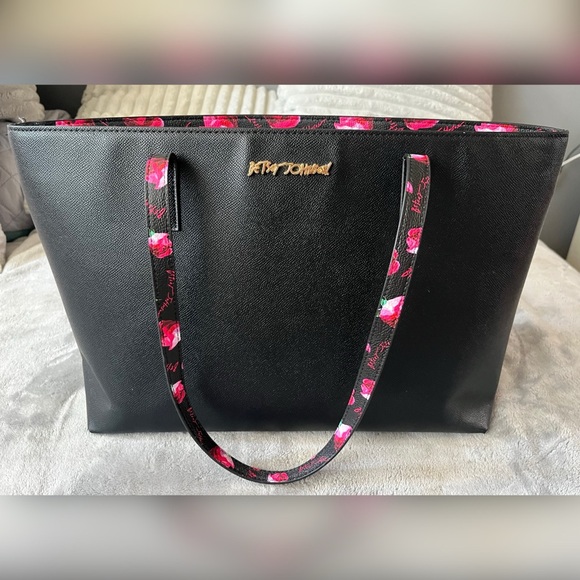 Betsy Johnson Black Tote Bag 🌹 - Picture 1 of 5